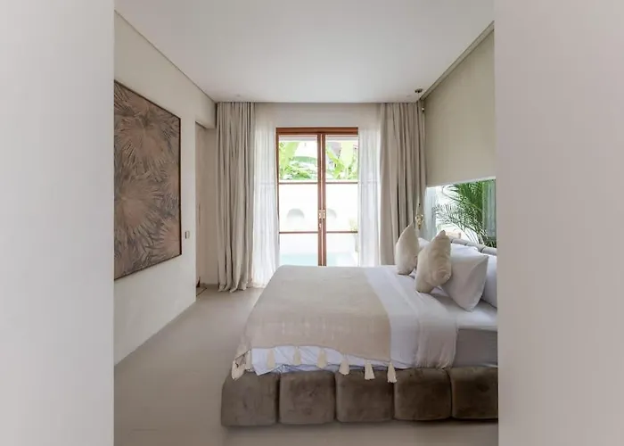 Moon Seaside By Pura Homes *